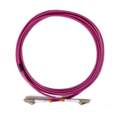 Multimode Duplex LC UPC zu LC UPC OM4 Glasfaserpatch Cord 3,0 mm