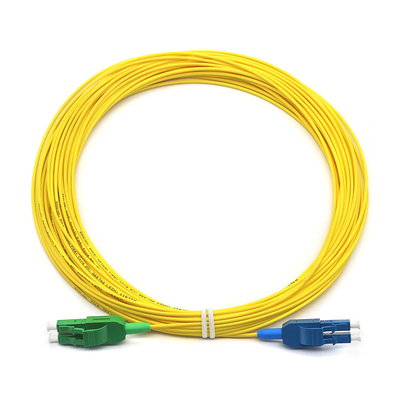 Versatile Glasfaserpatchkabel LC APC zu LC UPC SM Uniboot G652D für Hochgeschwindigkeitsdatenübertragung