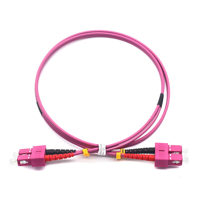 Hochleistungs-OM4 MM Glasfaser-Patch Cord SC PC zu SC PC für nahtlose Datenübertragung